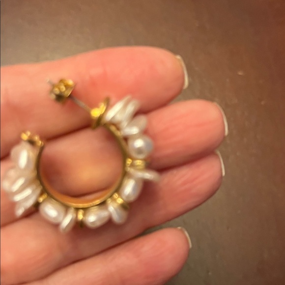 Gold tone and Pearl Accent Hoop Earrings - Women Jewelry - Picture 4 of 6